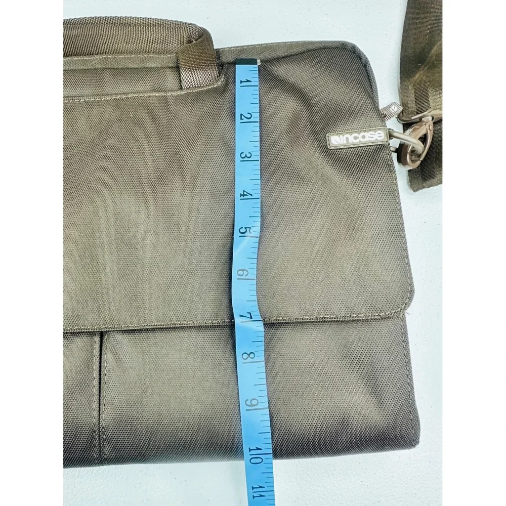 Incase Messenger Bag Laptop Briefcase Unisex OS Brown Good Padded Tech Carryall